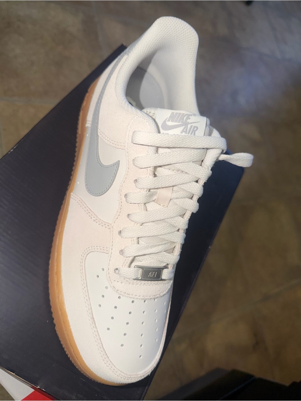 Nike Men's Low-Top Sneakers in White with Gum Sole